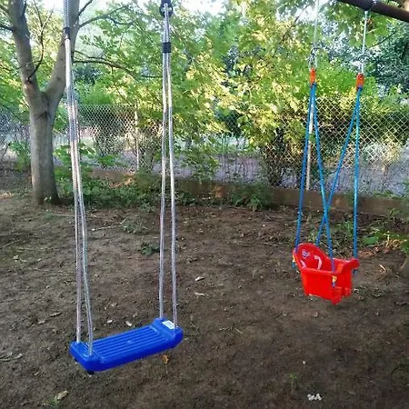 Gyuemoelcsoeskert Szallashely